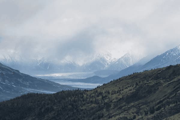 手脚起湿疹是什么原因，手脚起湿疹是什么原因引起的