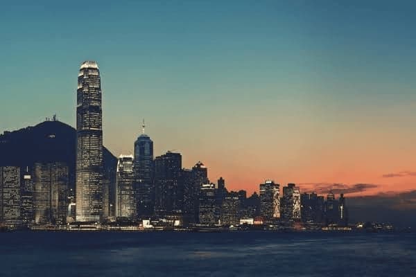 受凉感冒头疼是怎么回事，受凉感冒头疼是怎么回事儿