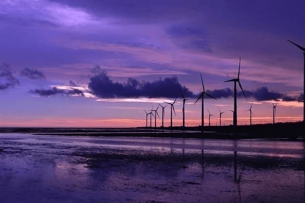 老人胳膊肿是心衰吗，老人胳膊肿是心衰吗能活多久